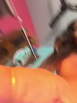 V-Hot-Sweti Adlı Modelin Canlı XXX Sohbeti