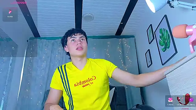 Chat +18 de Dantekent ao vivo