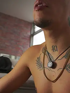 AlphaMasterXxx live XXX chat