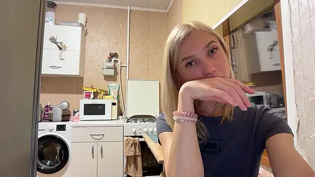 AngelJeni Chat XXX live
