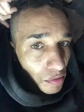 צ'אט XXX בשידור חי של slimximmm