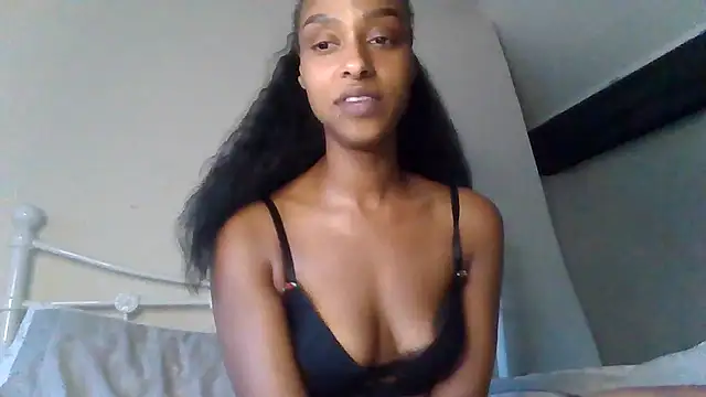Chat XXX en directo de Hazel_Dollxx