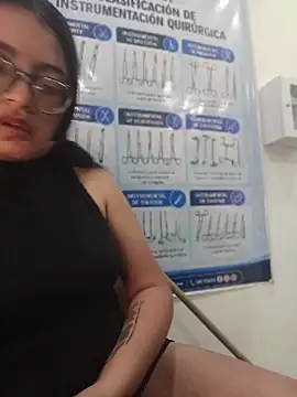 SOFI__10 élő XXX-chatje