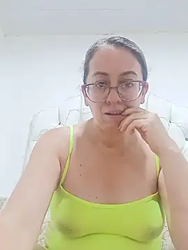 Chat +18 de miss_hanna07 ao vivo