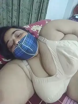 Chat +18 de momo_loves ao vivo