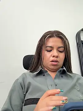 Chat +18 de Ariana-07 ao vivo