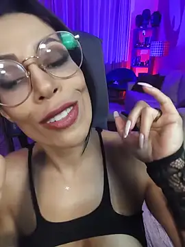 NatzinhaMorenaHot Adlı Modelin Canlı XXX Sohbeti