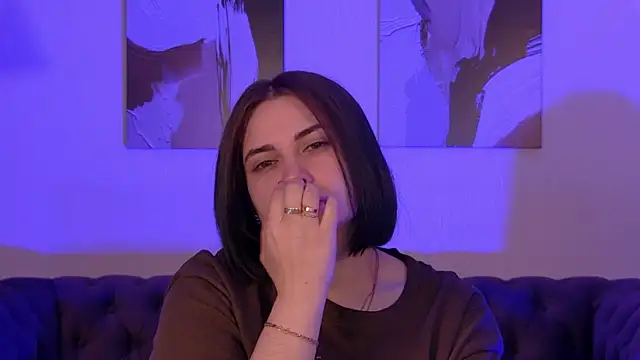 AdrianaToress XXX чат на живо