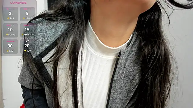 pinky_f00x's Live XXX Chat