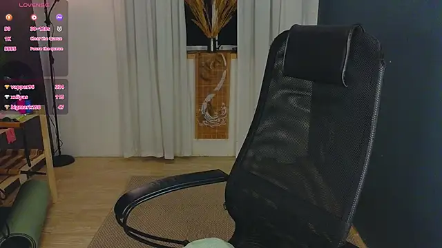 laracroftmansion's Live XXX Chat