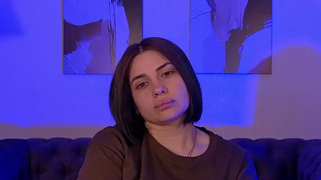 AdrianaToress élő XXX-chatje