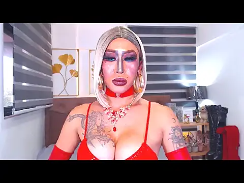Chat +18 de DominateMistressTania ao vivo