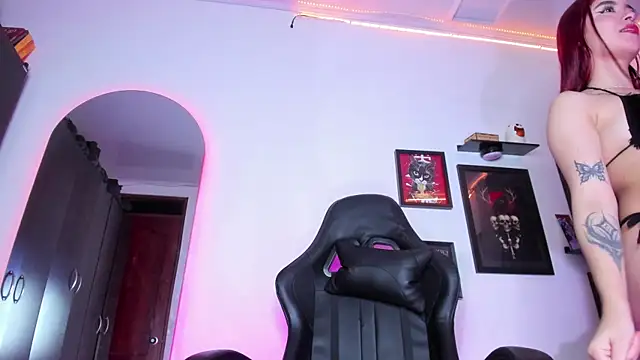 Živý XXX chat Red_DollX