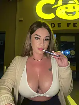 IsabellaEtthan Live XXX Chat