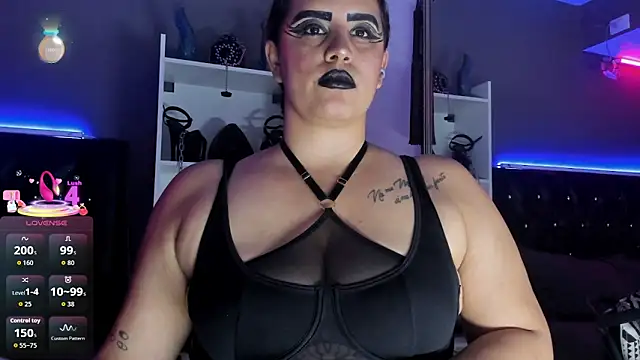 צ'אט XXX בשידור חי של MariaGaitan