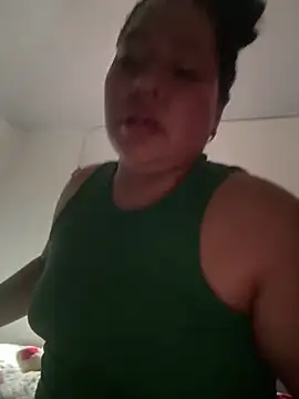 Chat +18 de Lovelipsbig ao vivo