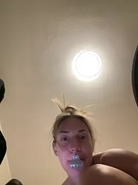 XXX chat uživo modela VenClea