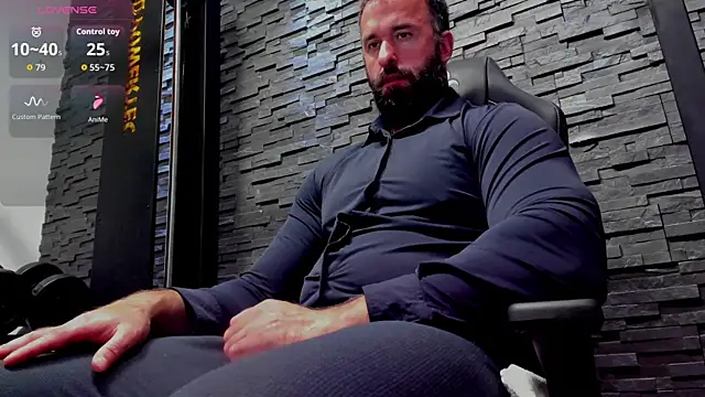 Czat XXX na żywo – David_Big_Daddy