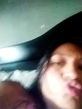 Živý XXX chat LatinSquirtBaby