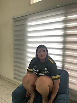Lia_sexx élő XXX-chatje