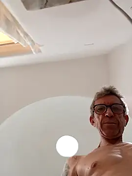 chris-sbh11's Webcam Show