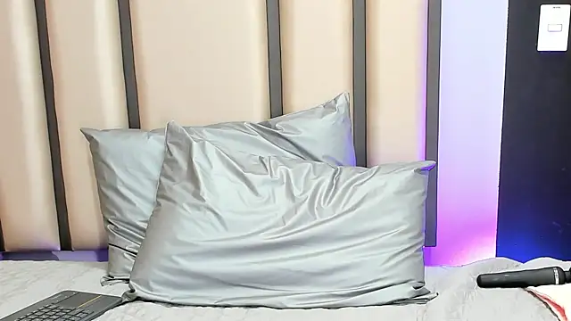 Chat XXX en directo de Ellis-Rossi