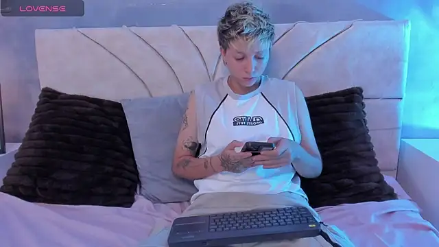 Czat XXX na żywo – vane_grey