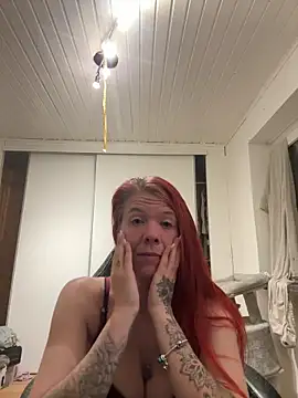 LisaLuxx – Naživo XXX chat