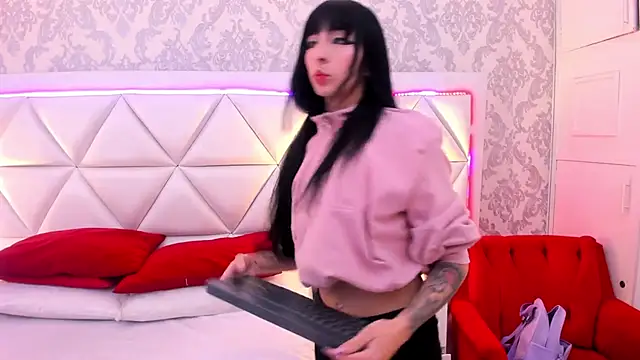 LaylaaDoll Adlı Modelin Canlı XXX Sohbeti