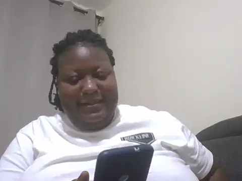 Chat +18 de fat_ebonyqueen ao vivo