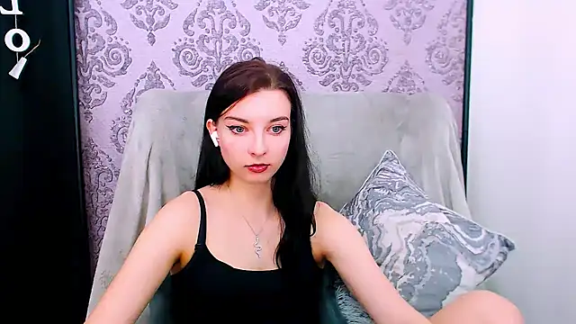 DominantLuna's Live XXX Chat