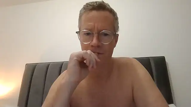 SinfulPulse69 élő XXX-chatje