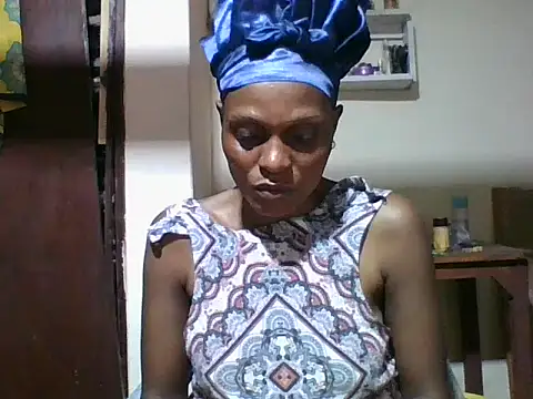 Ebonyqueen4 即時 XXX 聊天