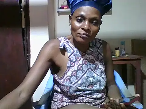 Ebonyqueen4 现场XXX聊天