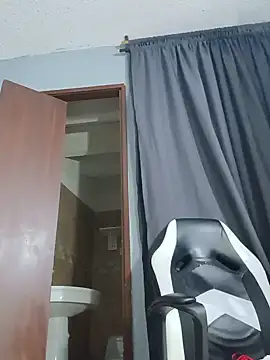 XXX chat uživo modela Coco_Kiss
