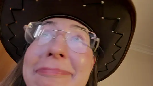 Chat +18 de just_fucked777 ao vivo