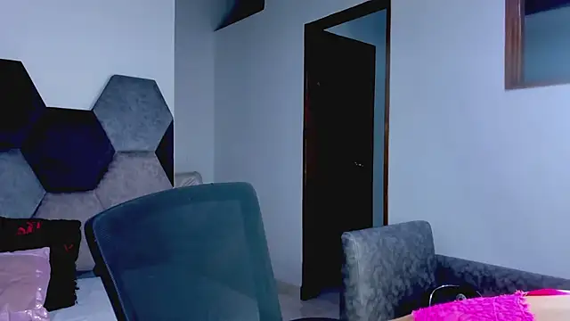 MikaelaStone 라이브 XXX 채팅