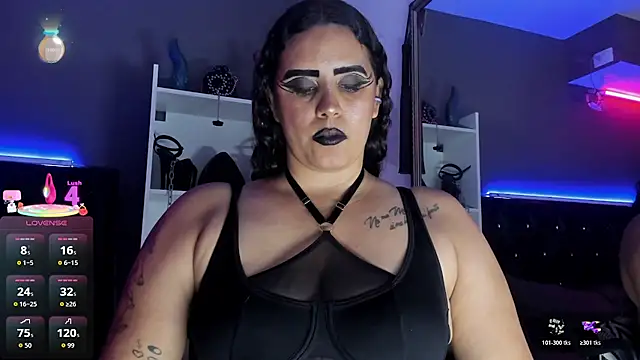 XXX chat uživo modela MariaGaitan