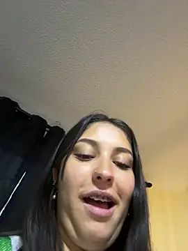 Lucyfer-fire's Live XXX Chat