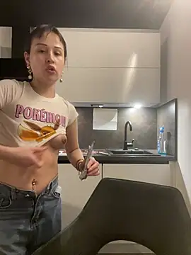 Just-Lillyn Live XXX chat