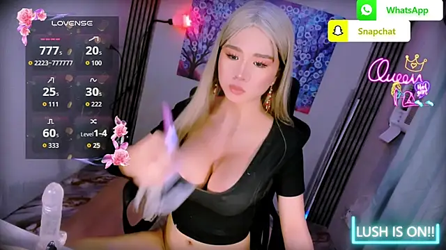 xBigSurpriseLorainex's Live XXX Chat