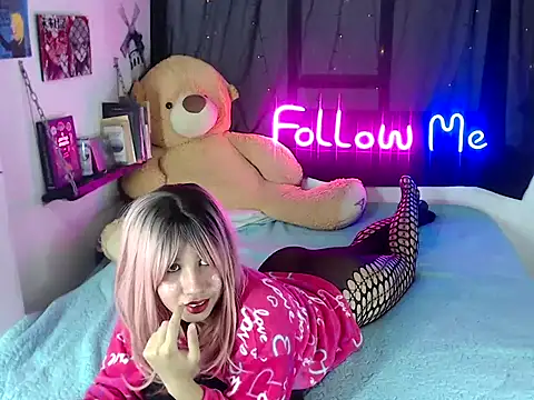 temptation-x Adlı Modelin Canlı XXX Sohbeti
