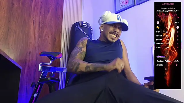 Chat XXX en directo de Latinmoster_boss