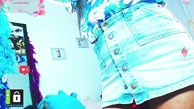 Abri_369 élő XXX-chatje