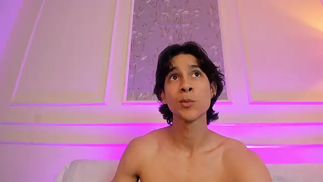 Chatroom XXX en direct de Cheys_Mast