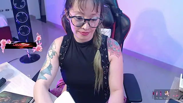 XXX chat uživo modela pink-2022