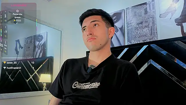 Chat +18 de Un_Sluttyy ao vivo