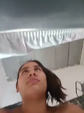 Chat +18 de safiya__emira ao vivo