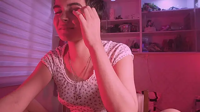 PinkyFairy_: διαδικτυακό σόου στην κάμερα
