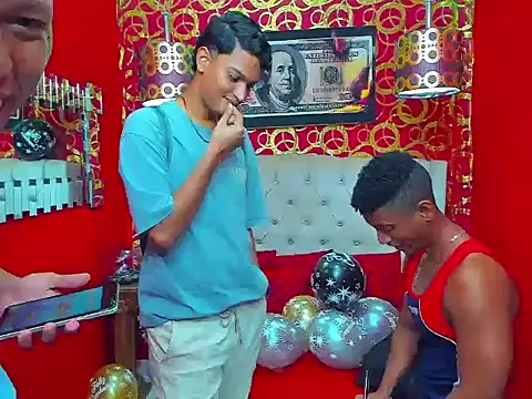 Chat +18 de skinny20boy ao vivo